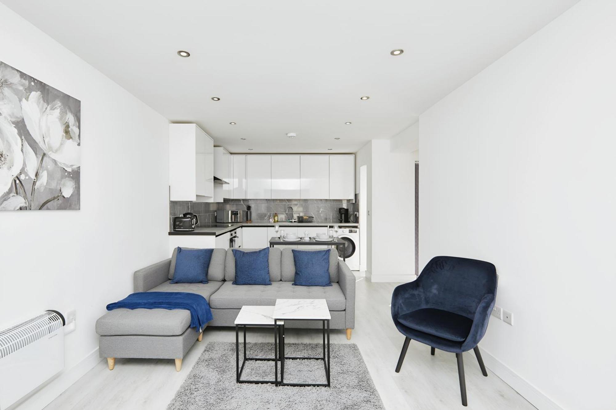 Modern Home In Derby City Centre - Free Gated Parking Exterior photo