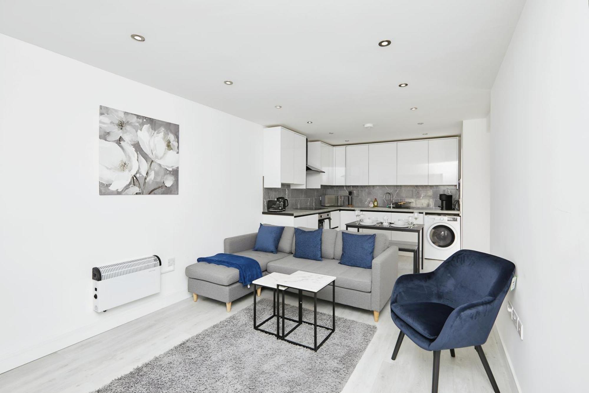 Modern Home In Derby City Centre - Free Gated Parking Exterior photo